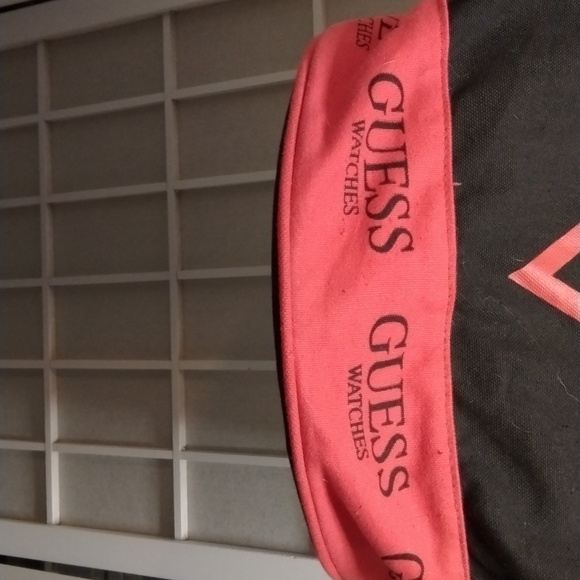 Guess Duffle Bucket Bag - Picture 4 of 13